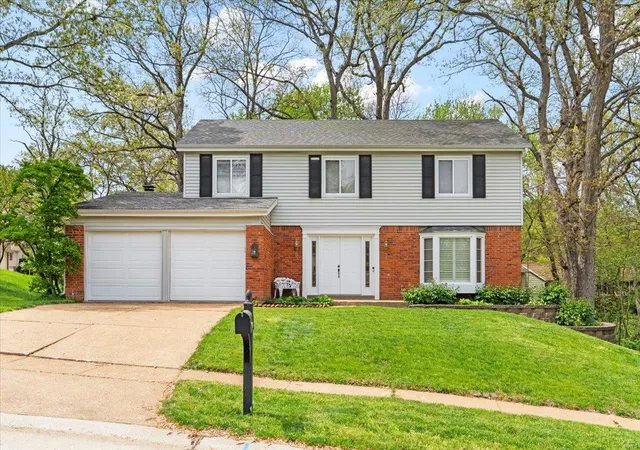 Photo 1 of Single family home for sale at 889 Almond Hl Ct, Manchester, MO 63021 | MLS# 25027040 | Listing updated on 2025-04-25