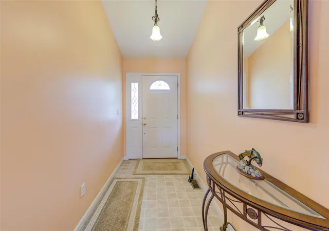 Photo 2 of Single family home for sale at 4123 Golden Wheat Dr, Saint Charles, MO 63304 | MLS# 25027070 | Listing updated on 2025-04-28
