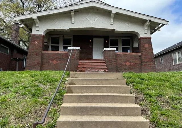 Photo 1 of Single family home for sale at 8545 Concord Pl, Saint Louis, MO 63147 | MLS# 25027116 | Listing updated on 2025-04-25