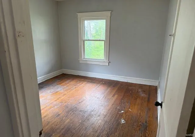 Photo 3 of Single family home for sale at 8545 Concord Pl, Saint Louis, MO 63147 | MLS# 25027116 | Listing updated on 2025-04-25