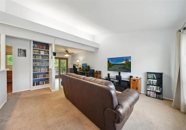 Photo 3 of Single family home for sale at 2464 Chaucer Ave, Saint Louis, MO 63114 | MLS# 25027119 | Listing updated on 2025-05-08