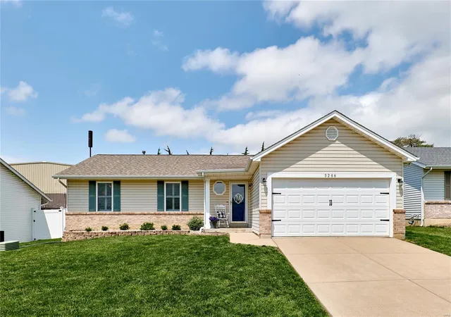 Photo 1 of Single family home for sale at 3266 Hyatt Ct, Saint Peters, MO 63303 | MLS# 25027166 | Listing updated on 2025-05-01