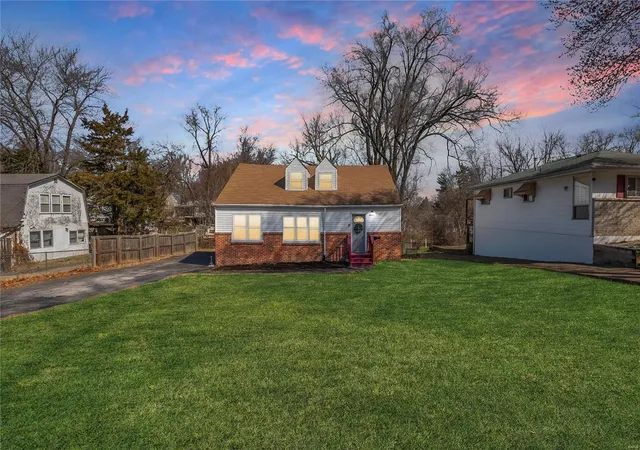 Photo 28 of Single family home for sale at 9715 Foster Ave, Saint Louis, MO 63114 | MLS# 25027175 | Listing updated on 2025-04-25