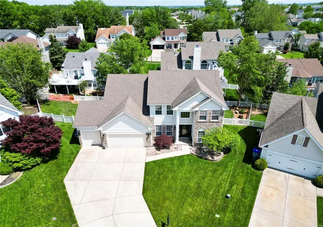 Photo 2 of Single family home for sale at 375 Falcon Hl Dr, O Fallon, MO 63368 | MLS# 25027257 | Listing updated on 2025-05-09