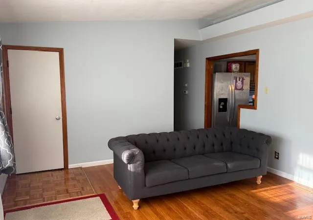 Photo 4 of Single family home for sale at 2734 Arrow Hts Dr, Maryland Heights, MO 63043 | MLS# 25027264 | Listing updated on 2025-04-26