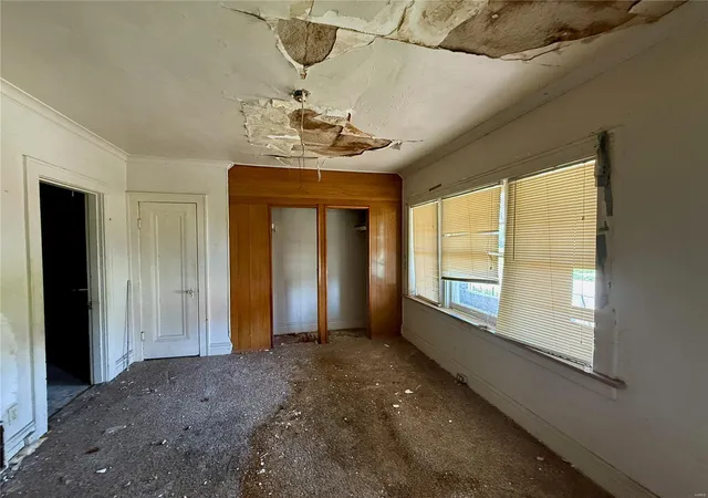 Photo 3 of Multi family home for sale at 5723 Labadie Ave, Saint Louis, MO 63120 | MLS# 25027297 | Listing updated on 2025-04-26