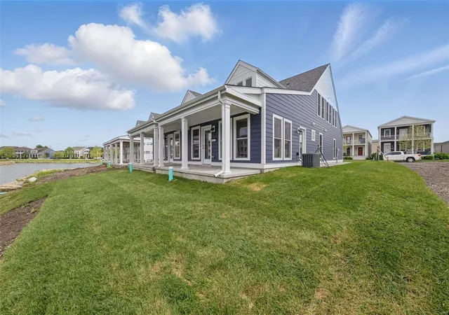 Photo 3 of Single family home for sale at 4005 Marais Temps Clair Dr, Saint Charles, MO 63301 | MLS# 25027355 | Listing updated on 2025-04-27