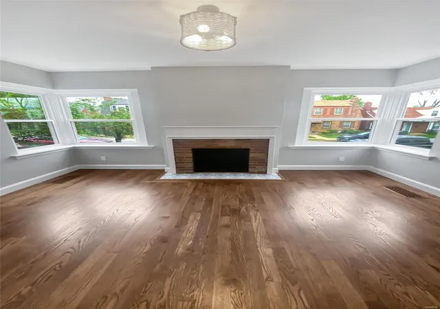 Photo 3 of Single family home for sale at 6542 Mardel Ave, Saint Louis, MO 63109 | MLS# 25027507 | Listing updated on 2025-05-07