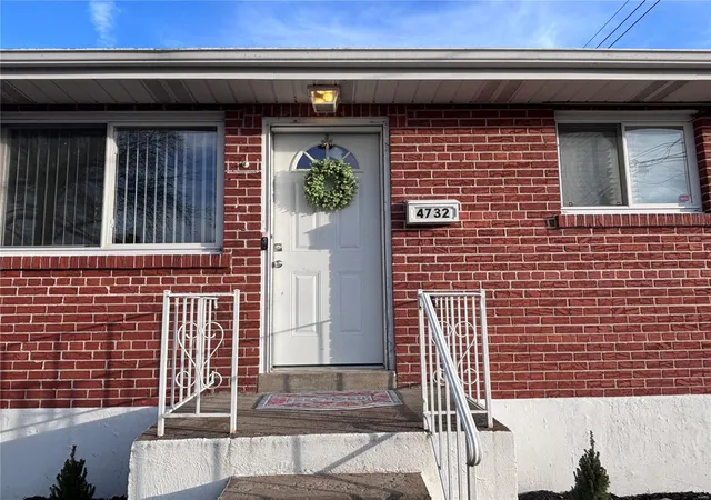 Photo 1 of Single family home for sale at 4732 Varrelmann Ave, Saint Louis, MO 63116 | MLS# 25027590 | Listing updated on 2025-05-02