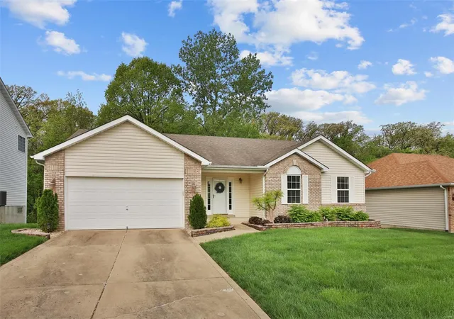 Photo 2 of Single family home for sale at 1200 Sweeping Oaks Dr, Saint Charles, MO 63304 | MLS# 25027591 | Listing updated on 2025-04-29