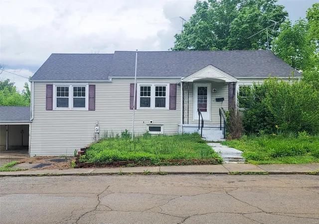 Photo 1 of Single family home for sale at 300 W Marvin Ave, Fredericktown, MO 63645 | MLS# 25027604 | Listing updated on 2025-05-02
