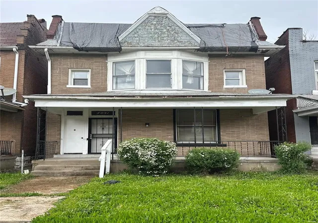 Photo 1 of Single family home for sale at 4051 Maffitt Ave, Saint Louis, MO 63113 | MLS# 25027623 | Listing updated on 2025-04-29