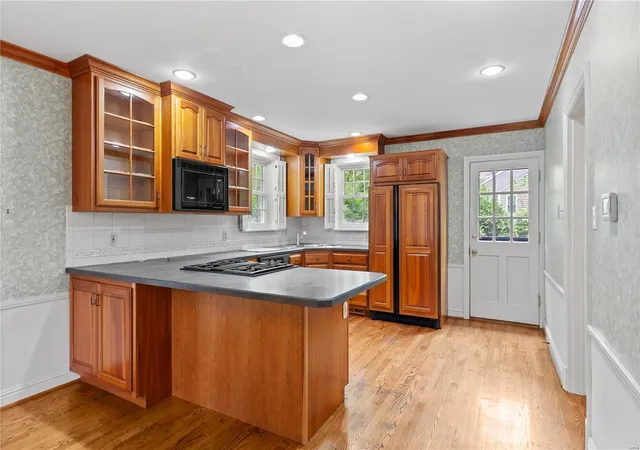 Photo 3 of Single family home for sale at 300 Gill Ave, Saint Louis, MO 63122 | MLS# 25027629 | Listing updated on 2025-05-08