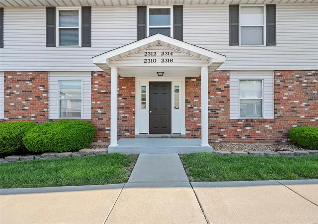 Photo 1 of Condo for sale at 2314 Highland Hill Dr, Saint Peters, MO 63376 | MLS# 25027699 | Listing updated on 2025-05-01