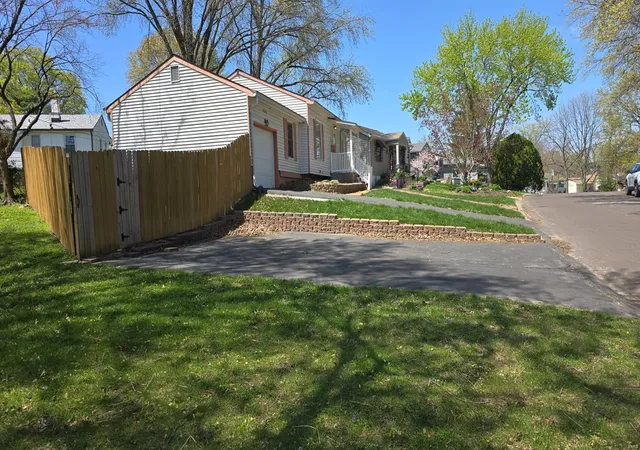 Photo 3 of Single family home for sale at 9332 Cloverhurst Dr, Saint Louis, MO 63123 | MLS# 25027712 | Listing updated on 2025-04-30