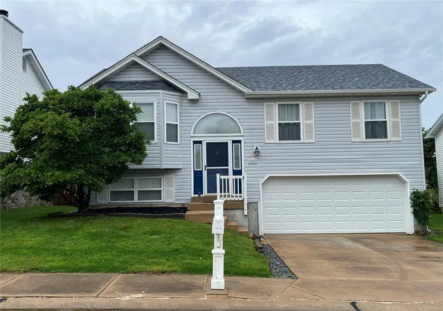 Photo 1 of Sale Pending at 1819 Florine Ct, Saint Charles, MO 63303 | MLS# 25027746 | Listing updated on 2025-05-02