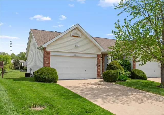 Photo 2 of Condo for sale at 24 Salsibury Ct, Lake Saint Louis, MO 63367 | MLS# 25027748 | Listing updated on 2025-04-30