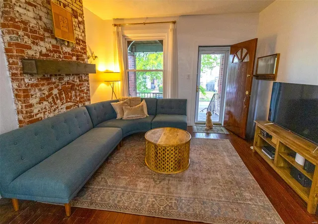 Photo 2 of Single family home for sale at 5424 Odell St, Saint Louis, MO 63139 | MLS# 25027836 | Listing updated on 2025-05-01