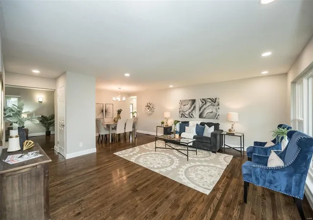 Photo 3 of Single family home for sale at 5188 Amberglow Dr, Saint Louis, MO 63129 | MLS# 25027907 | Listing updated on 2025-05-01