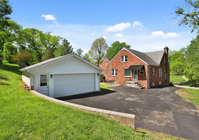 Photo 44 of Single family home for sale at 1434 Rankin Dr, Saint Louis, MO 63117 | MLS# 25027923 | Listing updated on 2025-05-01