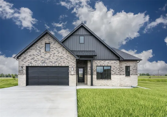 Photo 2 of Single family home for sale at 837 Bushwood Way, O Fallon, IL 62269 | MLS# 25027960 | Listing updated on 2025-05-06
