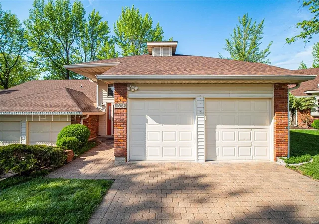 Photo 1 of Condo for sale at 12952 Autumn View Dr, Saint Louis, MO 63146 | MLS# 25027978 | Listing updated on 2025-04-29