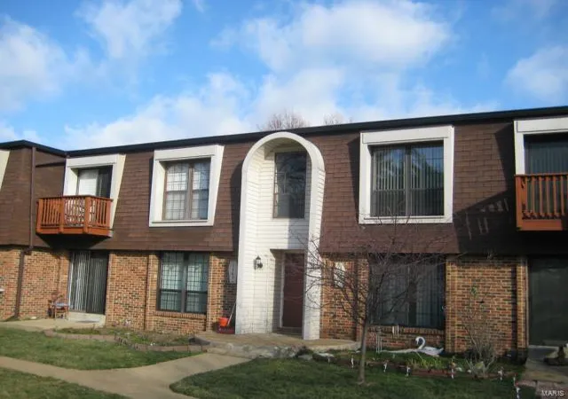 Condo for sale at 1163 Appleseed Ln #B, Saint Louis, MO 63132 | MLS# 25027995