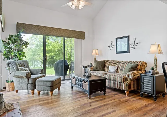 Photo 2 of Townhouse for sale at 45 S Lionshead Dr, Wright City, MO 63390 | MLS# 25028003 | Listing updated on 2025-05-02