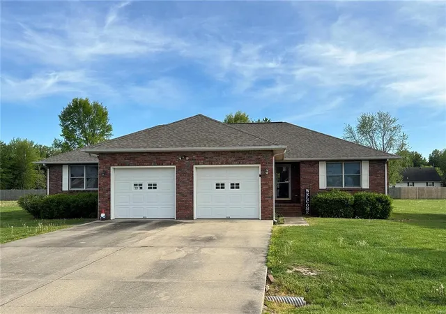 Photo 1 of Multi family home for sale at 803 Susan St #A-B, Dexter, MO 63841 | MLS# 25028015 | Listing updated on 2025-04-29
