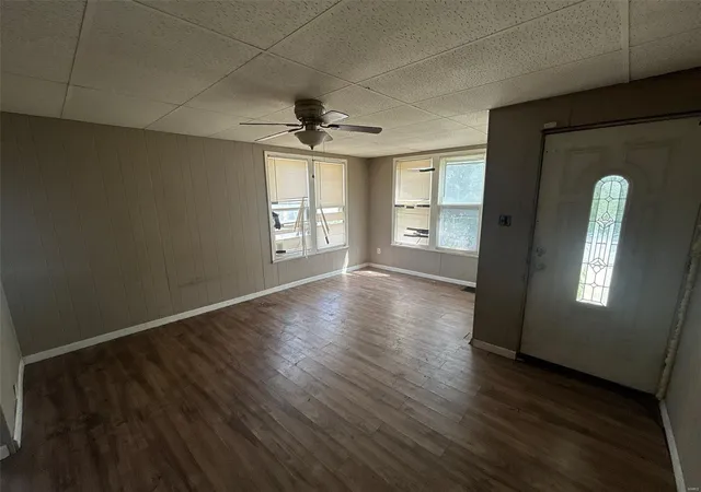Photo 2 of Single family home for sale at 339 Midridge Dr, Saint Louis, MO 63137 | MLS# 25028039 | Listing updated on 2025-04-29