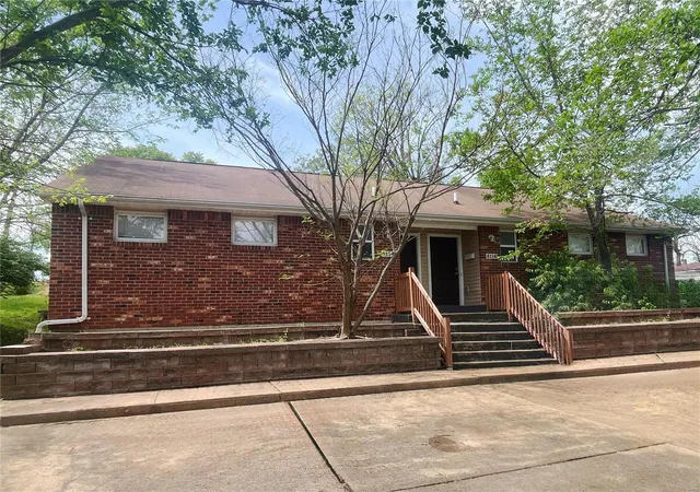 Multi family home for sale at 5114 Heege Rd, Saint Louis, MO 63123 | MLS# 25028073