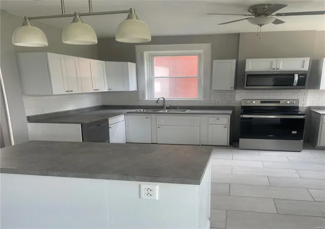 Photo 2 of Single family home for sale at 5614 Etzel Ave, Saint Louis, MO 63112 | MLS# 25028223 | Listing updated on 2025-05-06