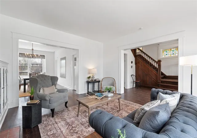 Photo 4 of Single family home for sale at 604 Bellerive Blvd, Saint Louis, MO 63111 | MLS# 25028326 | Listing updated on 2025-04-30