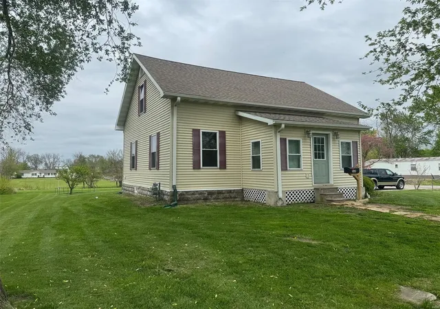 Photo 2 of Single family home for sale at 269 Garfield St, Kahoka, MO 63445 | MLS# 25028339 | Listing updated on 2025-05-02