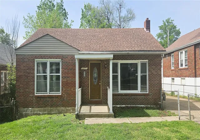 Photo 1 of Single family home for sale at 6120 Otto Ave, Saint Louis, MO 63120 | MLS# 25028355 | Listing updated on 2025-04-30