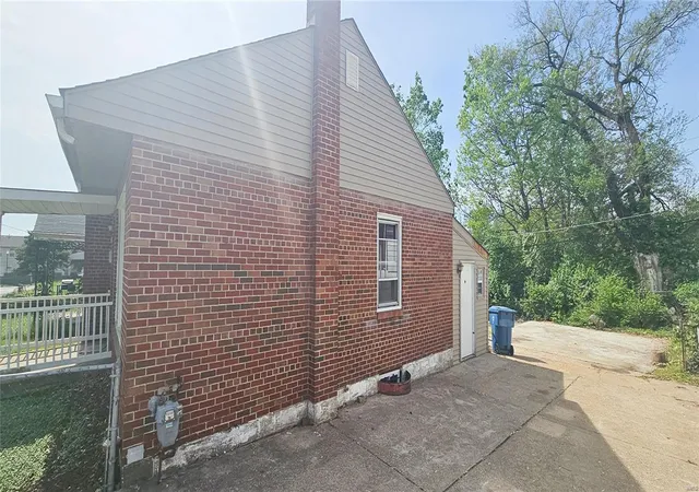 Photo 2 of Single family home for sale at 6120 Otto Ave, Saint Louis, MO 63120 | MLS# 25028355 | Listing updated on 2025-04-30