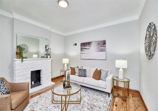 Photo 4 of Single family home for sale at 5449 Odell St, Saint Louis, MO 63139 | MLS# 25028395 | Listing updated on 2025-05-02