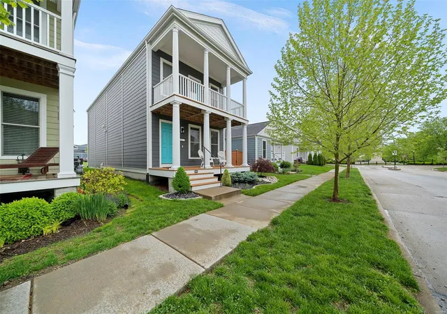 Photo 2 of Single family home for sale at 6012 New Town Dr, Saint Charles, MO 63301 | MLS# 25028404 | Listing updated on 2025-05-01