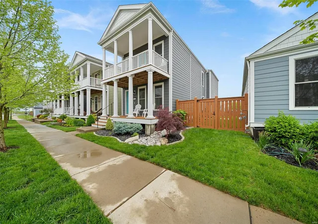 Photo 1 of Single family home for sale at 6012 New Town Dr, Saint Charles, MO 63301 | MLS# 25028404 | Listing updated on 2025-05-01