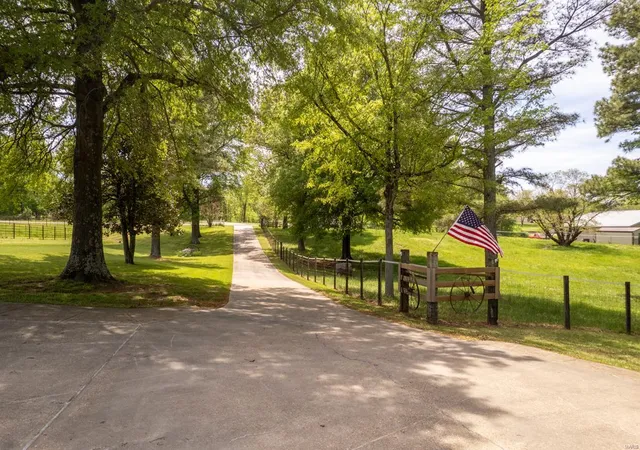 Photo 2 of Single family home for sale at 16785 County Road 624, Dexter, MO 63841 | MLS# 25028498 | Listing updated on 2025-05-01