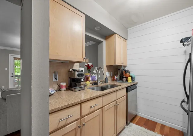 Photo 4 of Townhouse for sale at 861 Forest Tr Dr #D, Chesterfield, MO 63017 | MLS# 25028514 | Listing updated on 2025-05-02