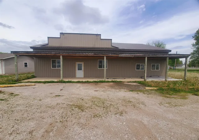 Photo 1 of Single family home for sale at 29369 Lake St, Wayland, MO 63472 | MLS# 25028532 | Listing updated on 2025-05-03