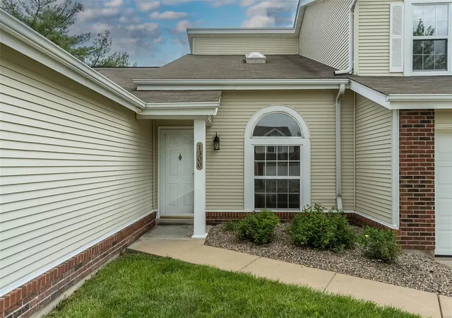 Photo 2 of Townhouse for sale at 1300 Forest Crk Dr #1, Saint Peters, MO 63303 | MLS# 25028536 | Listing updated on 2025-05-02