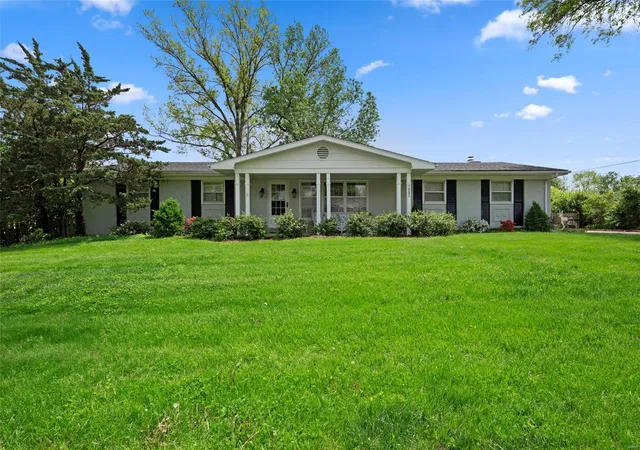 Photo 1 of Single family home for sale at 3002 Rockford Way Pl, Saint Charles, MO 63303 | MLS# 25028556 | Listing updated on 2025-05-07