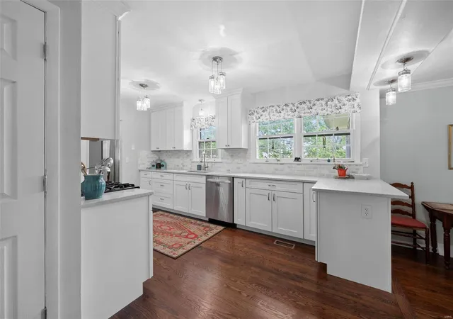 Photo 3 of Single family home for sale at 3002 Rockford Way Pl, Saint Charles, MO 63303 | MLS# 25028556 | Listing updated on 2025-05-07