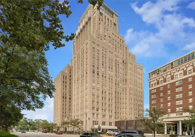 Photo 1 of Condo for sale at 232 N Kingshighway Blvd #1105, Saint Louis, MO 63108 | MLS# 25028605 | Listing updated on 2025-05-09