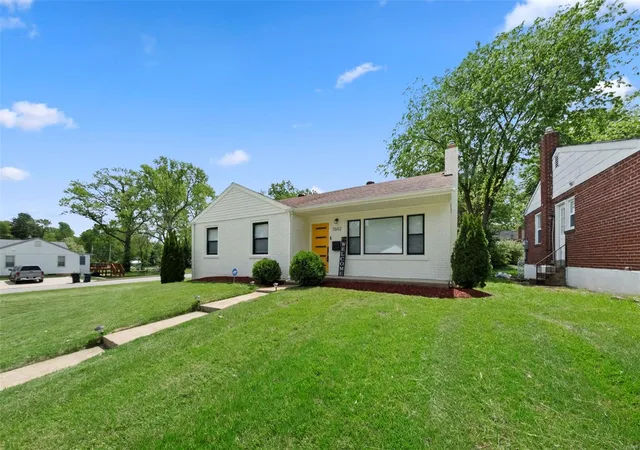 Photo 2 of Single family home for sale at 7602 Wayne Ave, Saint Louis, MO 63130 | MLS# 25028674 | Listing updated on 2025-05-02