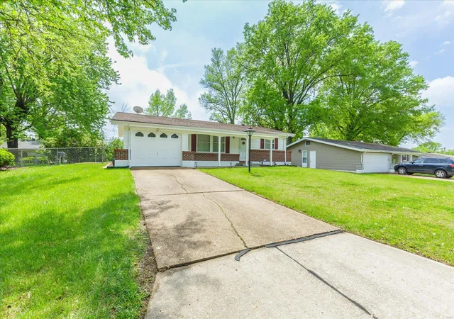 Photo 3 of Single family home for sale at 1338 Petite Dr, Saint Louis, MO 63138 | MLS# 25028676 | Listing updated on 2025-05-02