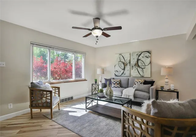 Photo 2 of Single family home for sale at 10628 Roxanna Dr, Saint Louis, MO 63128 | MLS# 25028710 | Listing updated on 2025-05-10