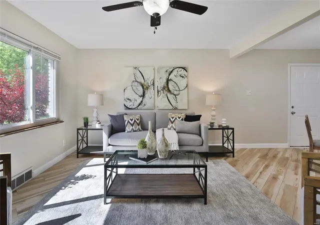 Photo 3 of Single family home for sale at 10628 Roxanna Dr, Saint Louis, MO 63128 | MLS# 25028710 | Listing updated on 2025-05-10